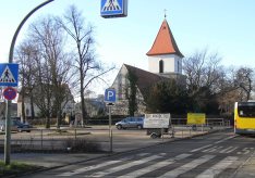 Der Parkplatz auf dem Dorfanger